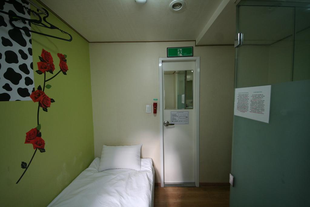 Guesthouse Myeongdong Σεούλ Δωμάτιο φωτογραφία